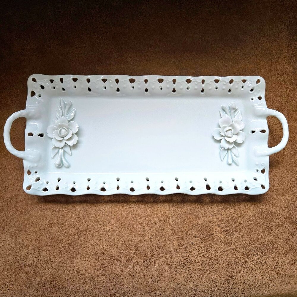 Porcellana de Paris White Vanity / Dessert Tray Raised Flowers, Handles